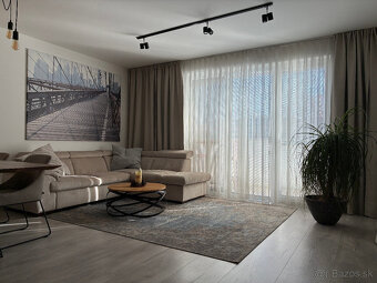 Veľmi pekný a priestranný 2 izb. byt vo výbornej lokalite - 6