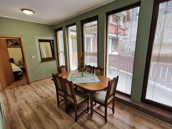 Priestranný Apartmán so 4 miestnosťami - 6