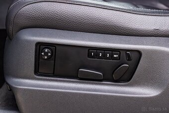 Volkswagen Touareg 3.0 TDI V6 176kW / Vzduch / Pamäť / - 6