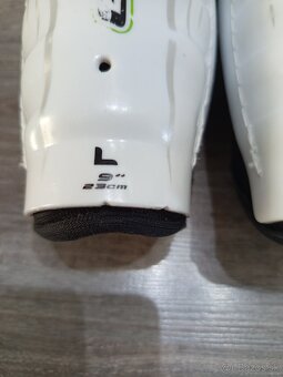 Chránič holene WinnWell GX4 9", 23cm - 6