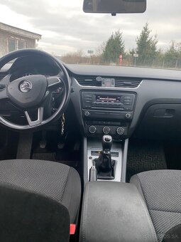 Škodu Octavia 3 Combi 2.0 TDI 110 kW - 6