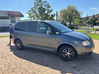 Volkswagen Touran 2.0 TDI - 6