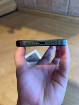 📱 Predám iPhone 15 Pro 256 GB – Black Titanium - 6