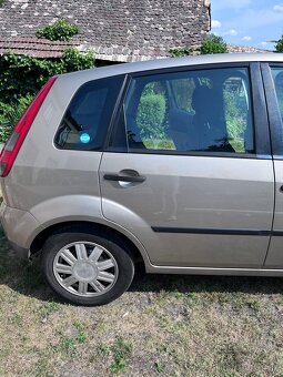 Ford Fiesta - 6