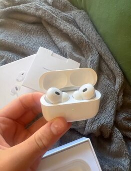 AirPods pro 2 - 6