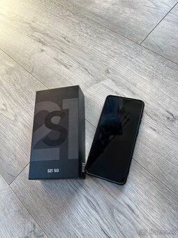 Predám Samsung Galaxy s21 /5G - 6