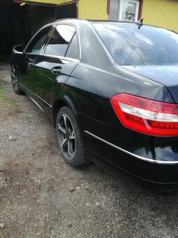 Mercedes e - 6