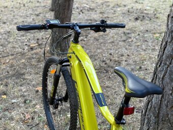 Krásny Easybike Soul - 10 km, metalická limetka, TOP stav - 6