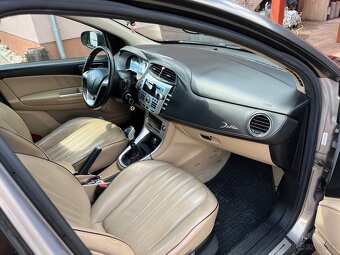 Lancia Delta 1.6jtdm 88kw 2010 - 6