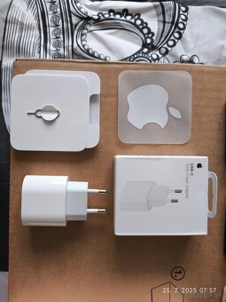 Apple iPhone 15 pro max 1TB tmavomodrý titán - 6