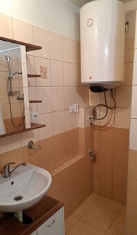 Na predaj 2 izbový byt, ulica Zlatá, Vargove pole, Rožňava - 6