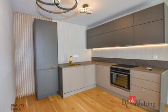 Na predaj: Moderný 2-izbový byt v srdci Bratislavy 4 poshod - 6