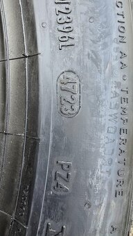 245/45R19 - 6