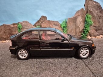 Prodám model 1:18 BMW 325Ti compact - 6