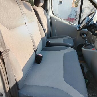 Renault trafic 2.0 dci - 6