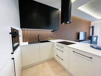 Luxusná moderná celoročná NOVOSTAVBA pri Šírave - s výhľadom - 6