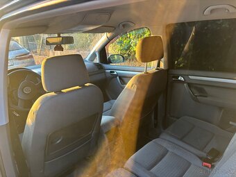 VOLSKWAGEN TOURAN 2.0 TDI - 6
