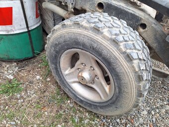 Elektrony R15 6x139.7 Pneu truck 2000 - 6