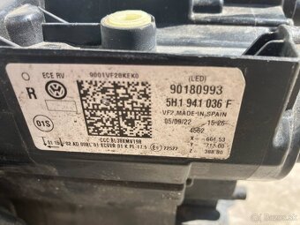 VW GOLF 8 VIII 2020- PRAVÉ PREDNÉ SVETLO IQ LIGHT - 6