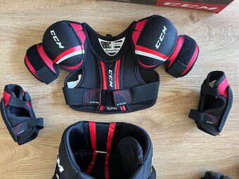 Hokejova vystroj 104-122cm CCM komplet veljost YOUTH M - 6