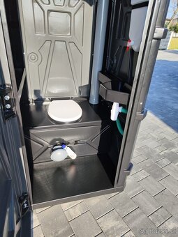 Nové mobilní přenosné WC s umyvadlem - 6