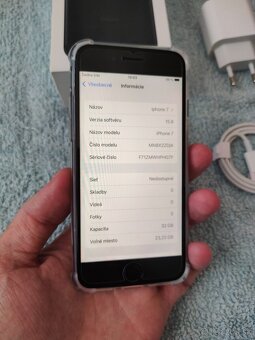 Apple iphone 7 32GB Black - 6