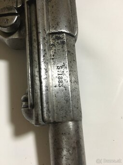 Historický revolver - 6