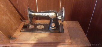 Predám staré  stoličky a skrine - 6