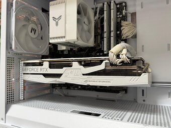 Ryzen 5 8400F\32GB\RTX 2080Ti\SSD\750W Zdroj - 6