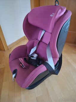 Detská autosedačka Britax Römer Trifix isize - farba magenta - 6