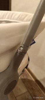 Chicco postieľka na kolieskach - 6