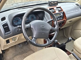 Nissan Terrano II 2.7 - 6
