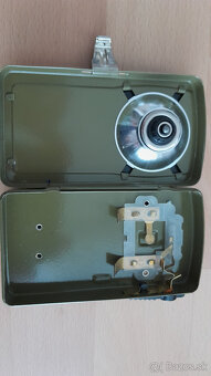 Predám starú ručnú baterku na 4,5V batériu - 6