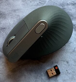 Ergonomická myš Logitech MX Vertical - 6