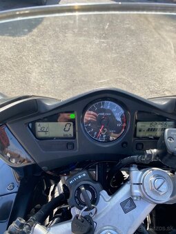 Honda VFR 800 FI - 6