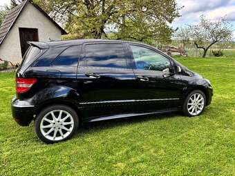 Mercedes B200 - 6