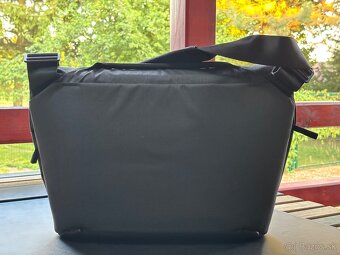 Peak Design Everyday Messenger 13L v2 čierna - 6