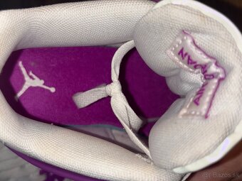 Jordan 4 Retro “Hyper Violet” (GS) - 6