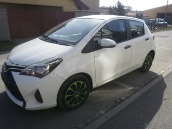 Toyota Yaris rok 2015 5 dveřova - 6