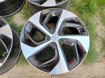 19" Hyundai Tucson - 6
