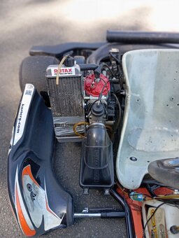 Zavodna motokara podvozok CRG motor ROTAX Junior 125ccm - 6