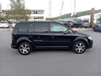 Volkswagen Touran Cross 2.0 TDI 125kw 7miestne - 6
