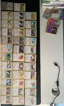 Pokémon kartičky – 300 ks + album + kovová krabička – 200 € - 6