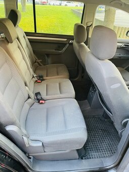 Volkwagen Touran 1.9.TDI 7miest ROK 2005 - 6