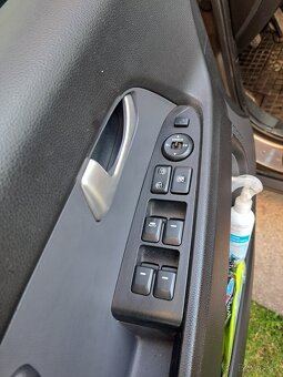 Kia Sportage 2,0 diesel 4x4 - 6