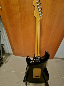 Fender Stratocaster American Profesional - 6