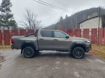 Toyota Hilux DC 2.8 I D-4D Invincible 4x4 A/T odpočet DPH - 6
