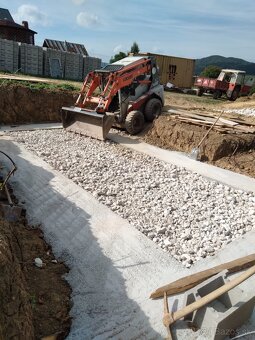 Ponúkam zemné práce šmikovym nakladačom locust 752 - 6