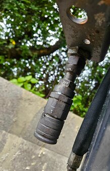 Pásovy bager VOLVO EC 15E - 6