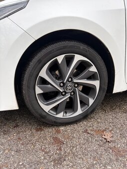 Toyota Corolla 1.6 - 6